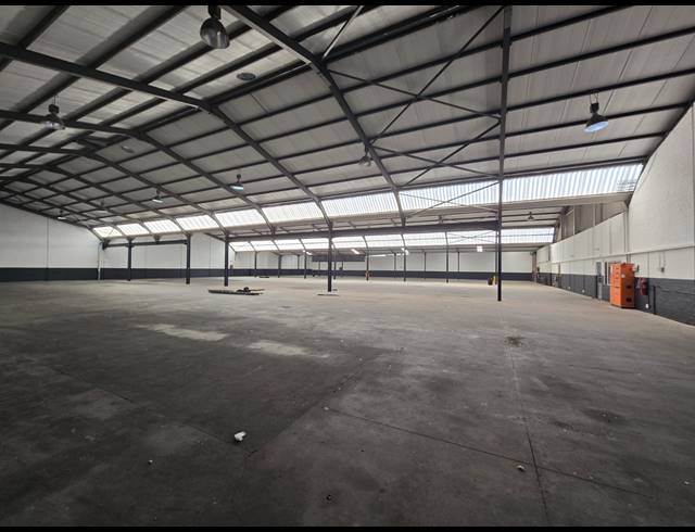 3,170M² WAREHOUSE TO LET IN BRACKENFELL INDUSTRIAL